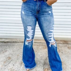 11/30 Risen distressed flare jeans